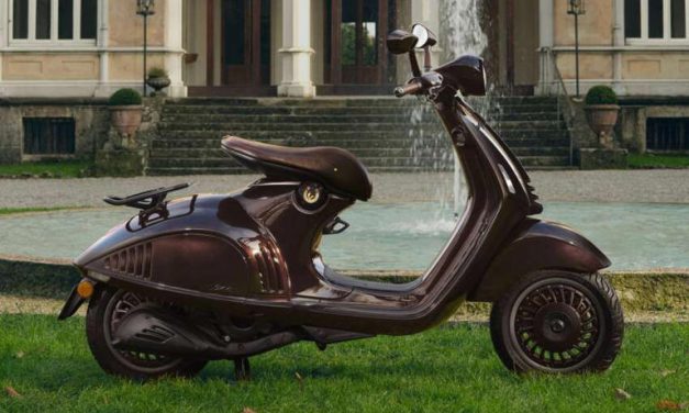 Vespa Luncurkan Edisi 946 Horse Dengan Harga Fantastis