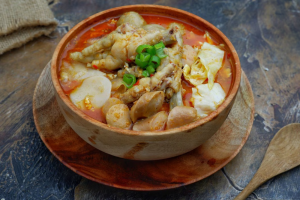 Seblak: Jajanan Pedas Yang Jadi Fenomena Di Dunia Kuliner