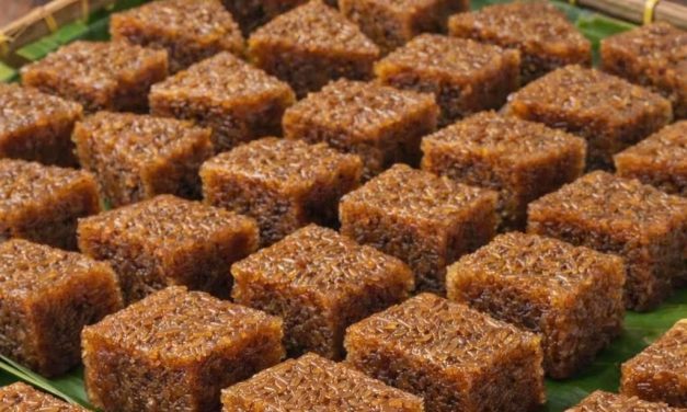 Wajik Ketan Manis: Cita Rasa Legit Yang Bikin Ketagihan