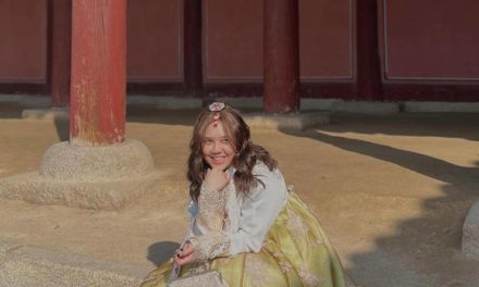 Ziva Magnolya Memukau Pakai Hanbok Di Gyeongbokgung Palace