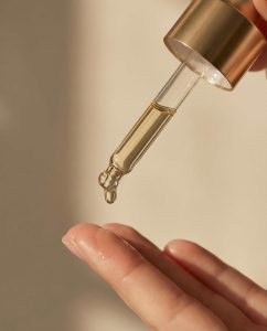 Face Oil Non-Comedogenic: Solusi Lembap Tanpa Jerawat
