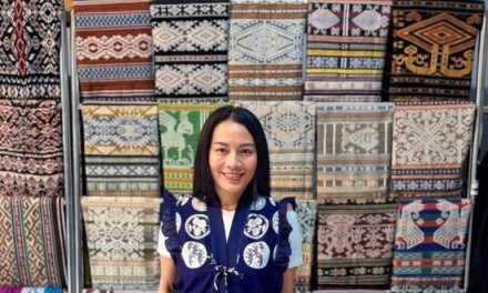 Hangatnya Kupang! Dee Lestari Terkesan Budaya & Alam NTT