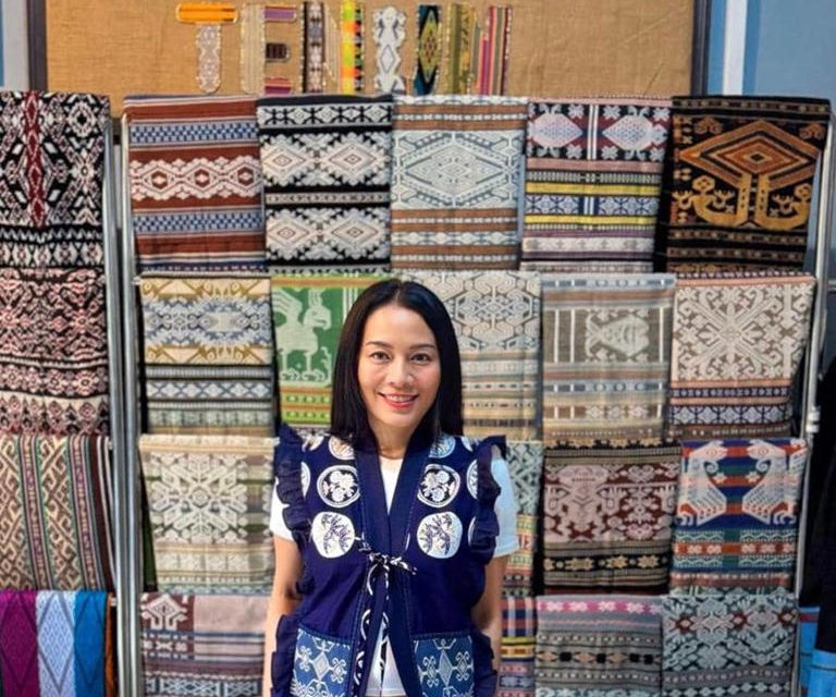 Hangatnya Kupang! Dee Lestari Terkesan Budaya & Alam NTT