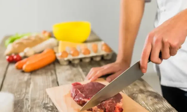 Anti Gagal! Trik Menghilangkan Bau Prengus Daging Kurban