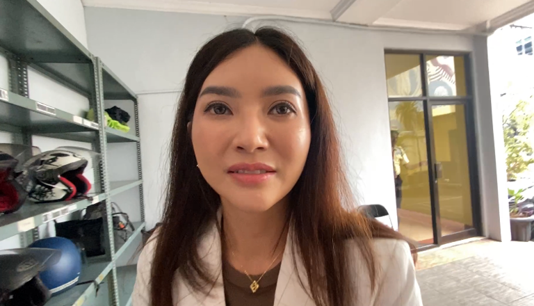 Sorot Emosional! Datangi Komnas Perempuan, Sarwendah Diam