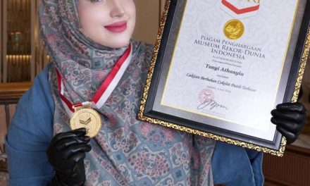 Tasyi Athasyia Raih Rekor MURI Lewat Lukisan Unik Dari Cokelat