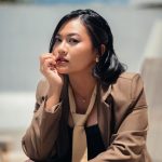 Clara Riva, Musisi Muda Sukses Mengantar Lagu Jadi Trending