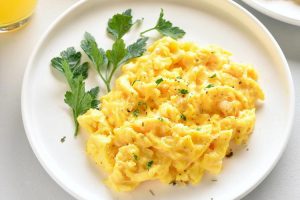 Teknik Mudah! Telur Orak-Arik Lembut Tanpa Overcook