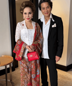 Dewi Soekarno Hadiri Upacara Kemerdekaan RI, Tampil Modis