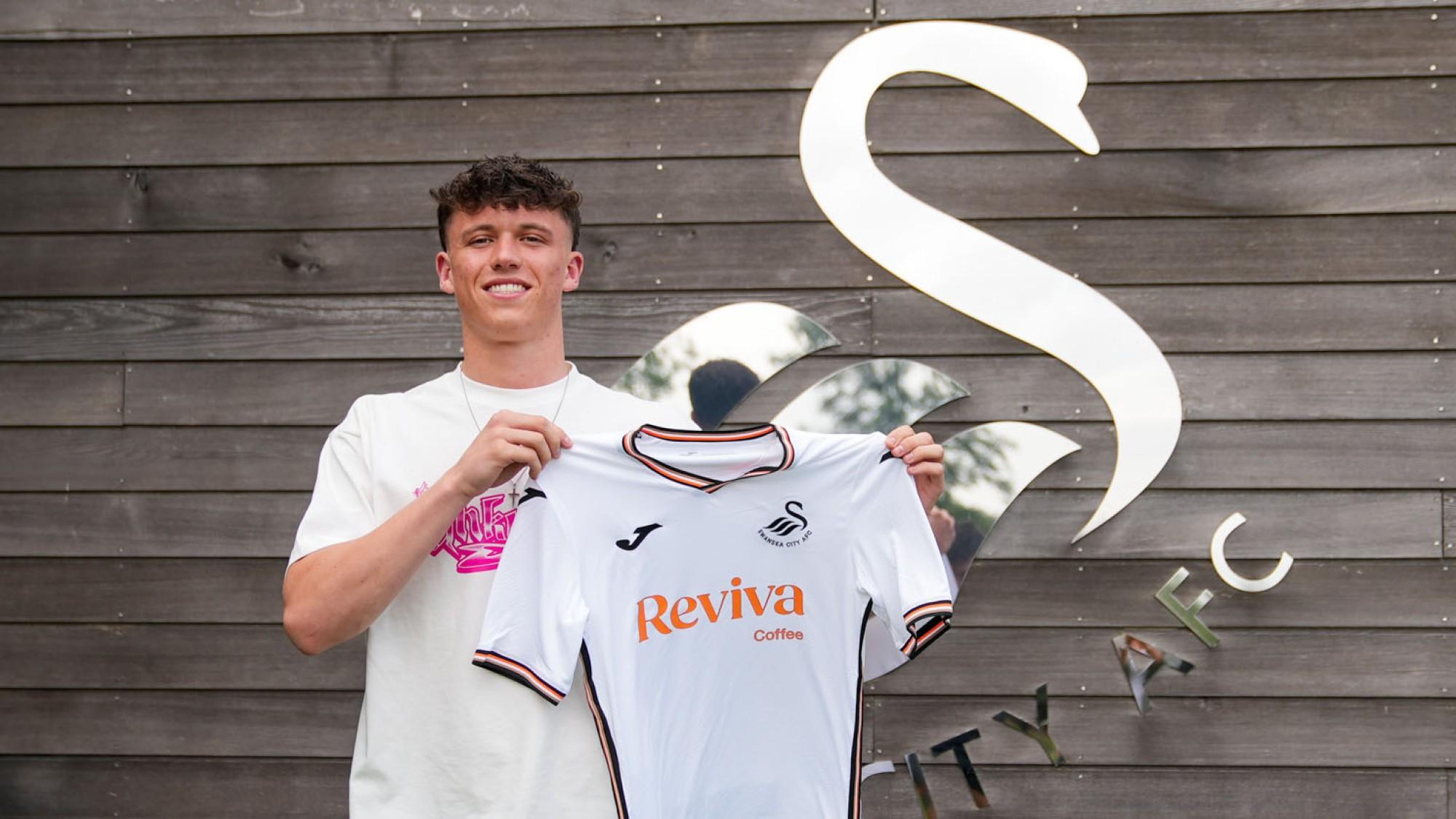 Here We Go! Jenson Seelt Resmi Gabung Swansea City