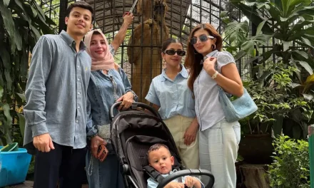 Happy Banget! Sarah Keihl Dan Keluarga Main Ke Kebun Binatang