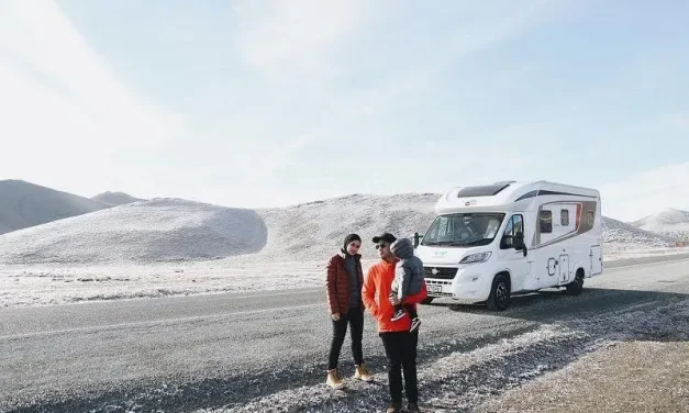 Liburan Anti Biasa! Ayudia-Ditto Road Trip Dengan Campervan