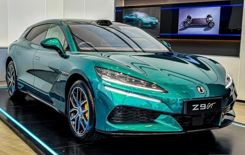 Mobil Listrik Super: Denza Z9 GT BEV Pamer Tenaga 1.156 PS