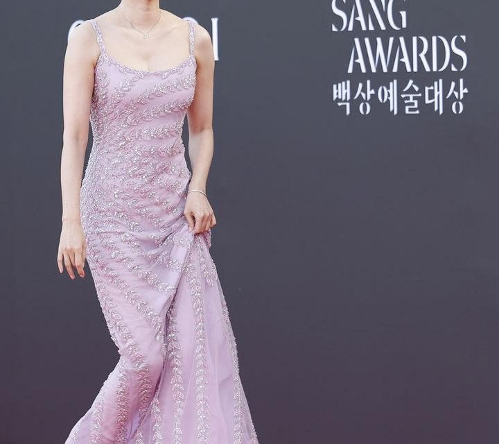 Tak Bisa Lupakan! Shin Hyun Been Kenang Insiden Jatuh